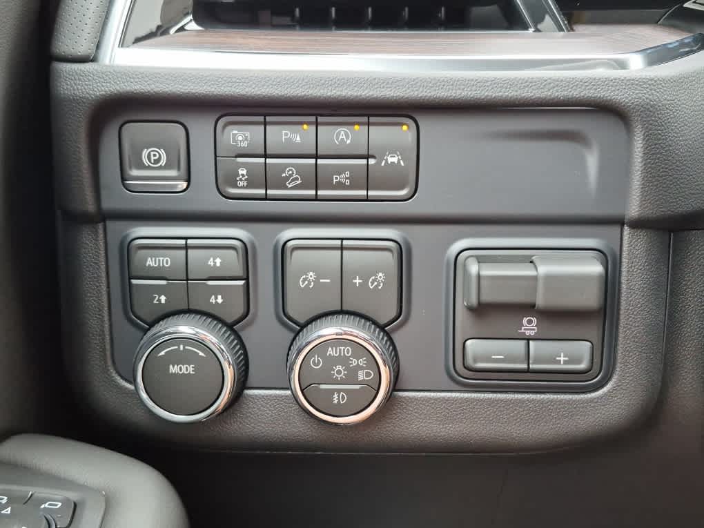 2026 Chevrolet Tahoe Premier - Photo 18