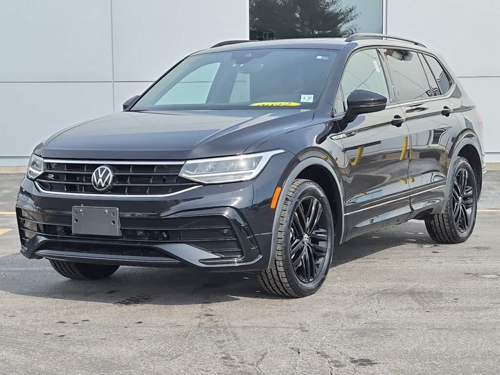 Used 2022 Volkswagen Tiguan SE R-Line Black