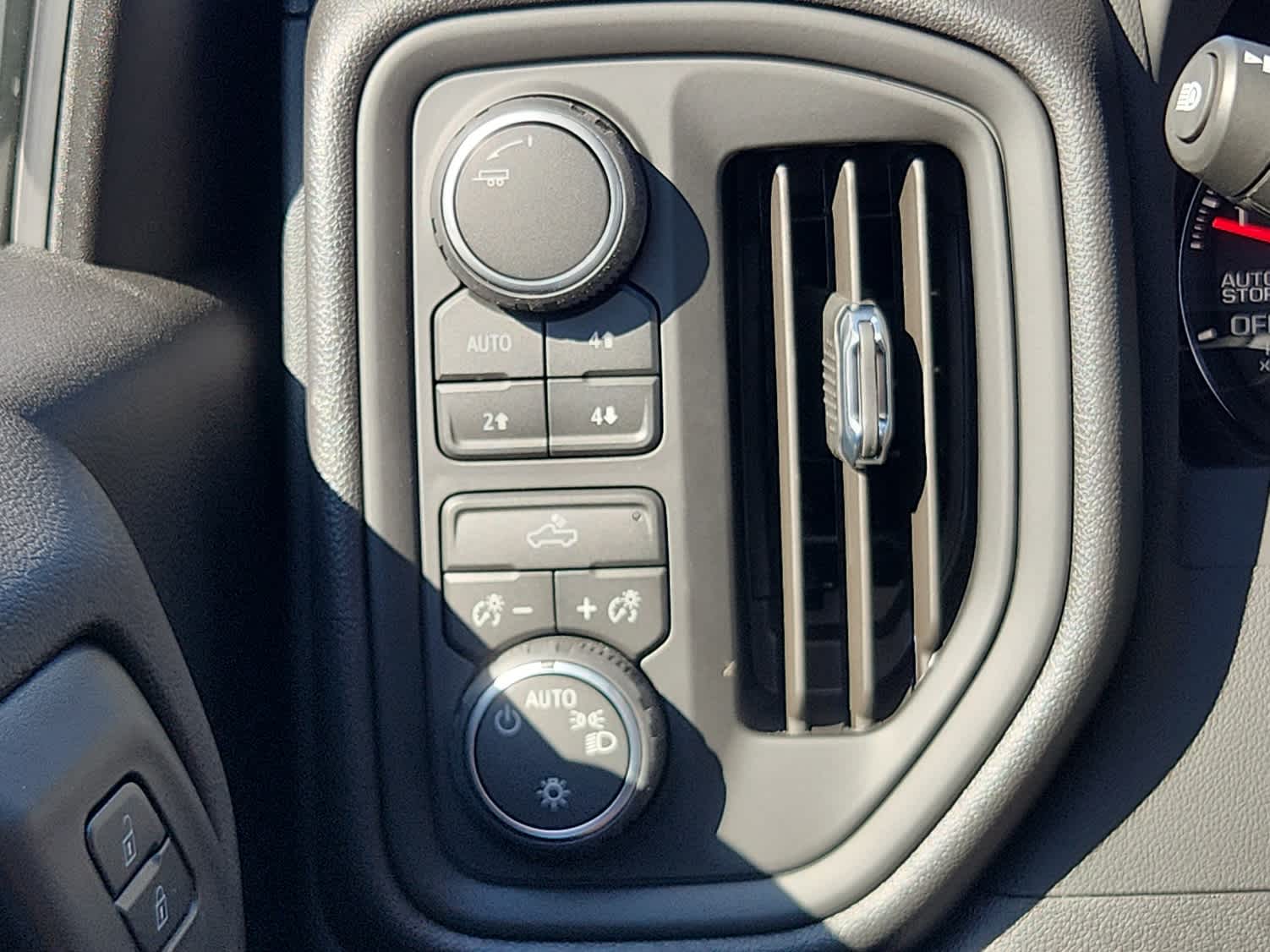 2026 Chevrolet Silverado 1500 Custom Trail Boss - Photo 15