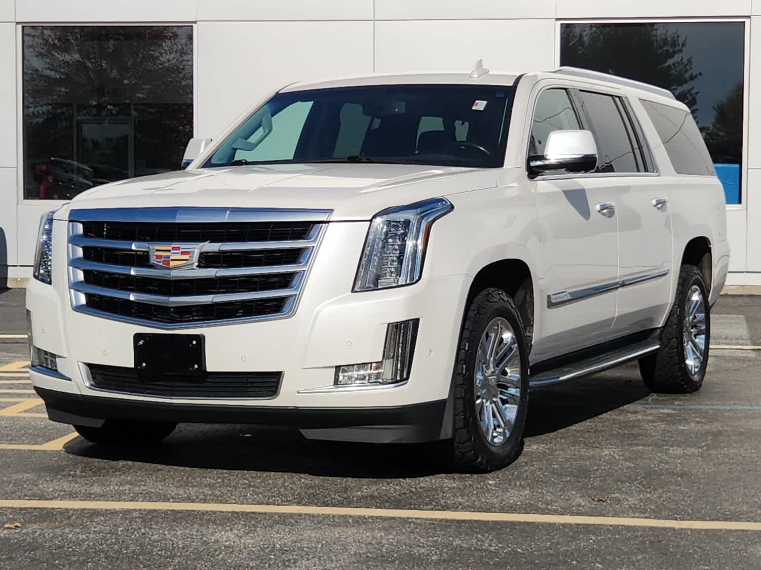 2018 Cadillac Escalade ESV Base's photo