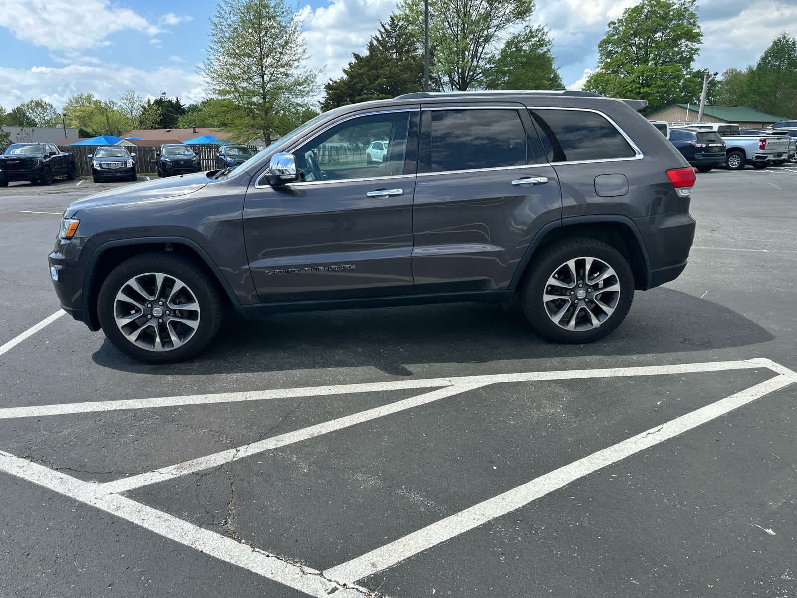 Used 2018 Jeep Grand Cherokee Limited with VIN 1C4RJFBG4JC235065 for sale in Dover, DE