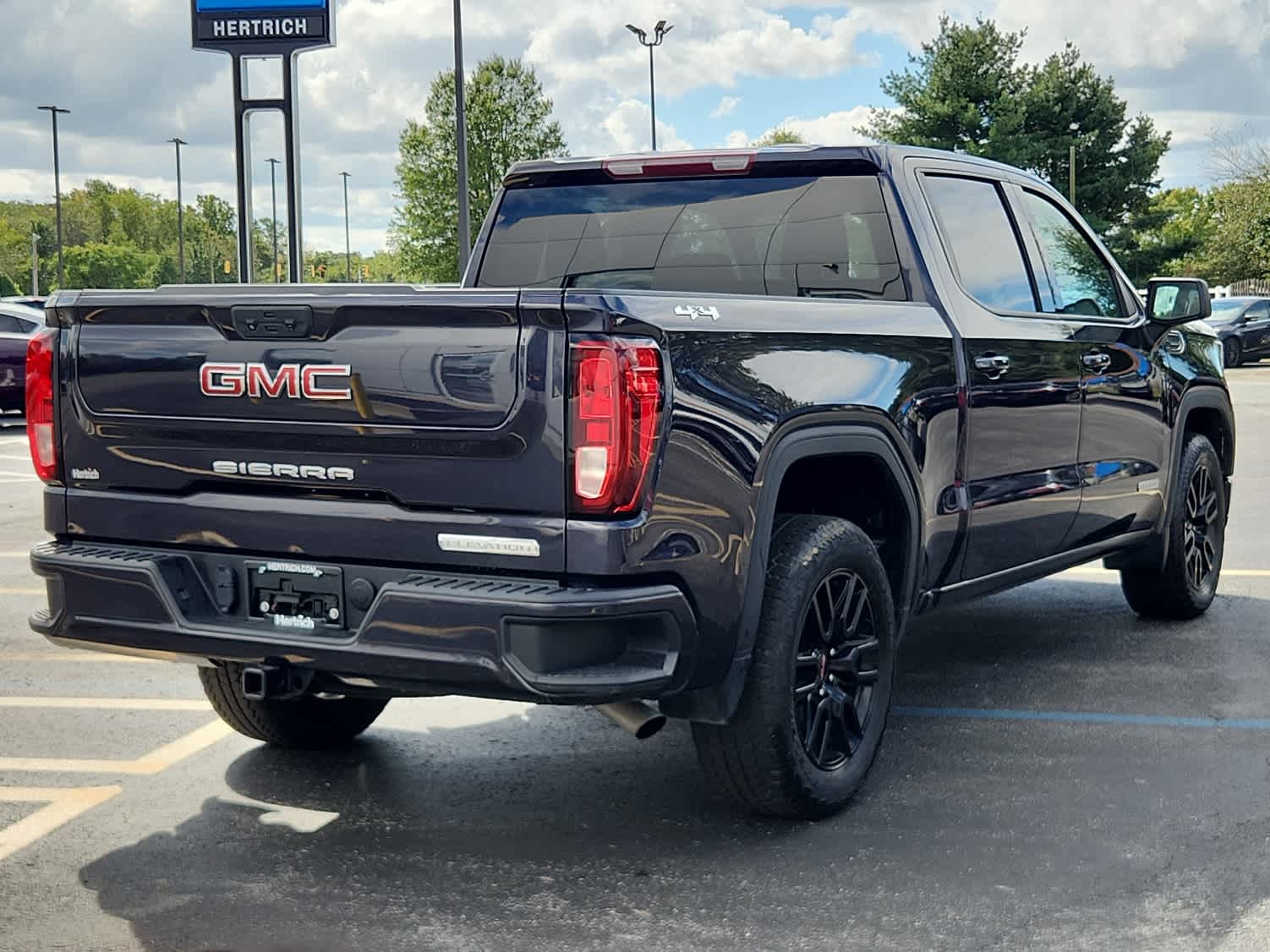 2022 Gmc Sierra 1500 Elevation photo 2