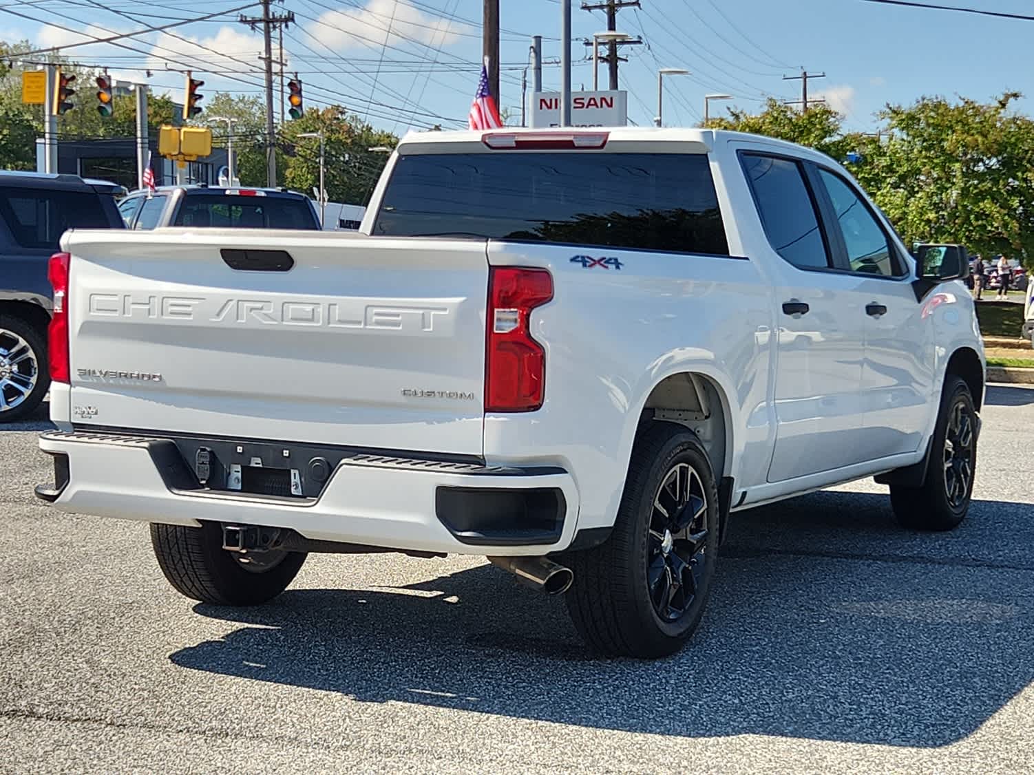 2020 Chevrolet Silverado 1500 Custom photo 2