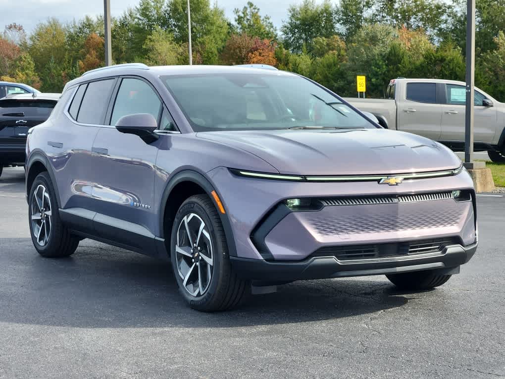 2026 Chevrolet Equinox EV 1LT photo 2