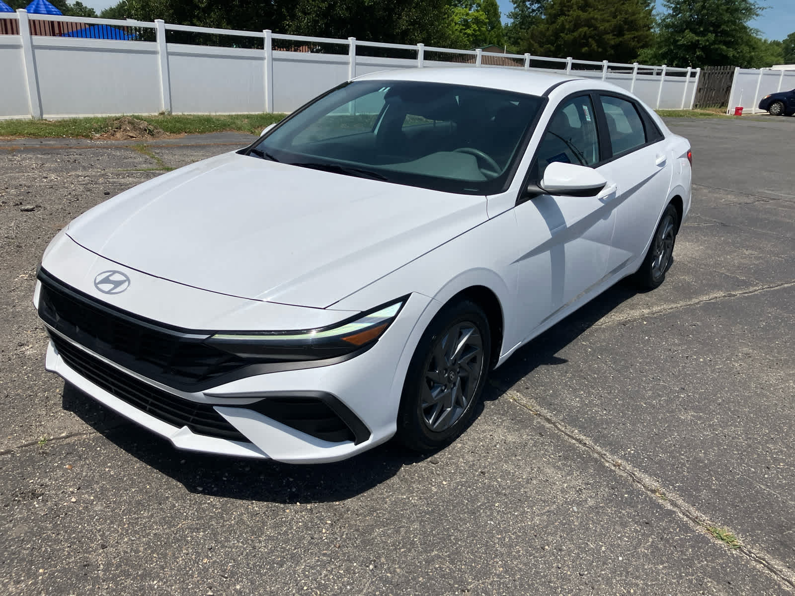 2024 Hyundai Elantra 2.0 SEL IVT's photo