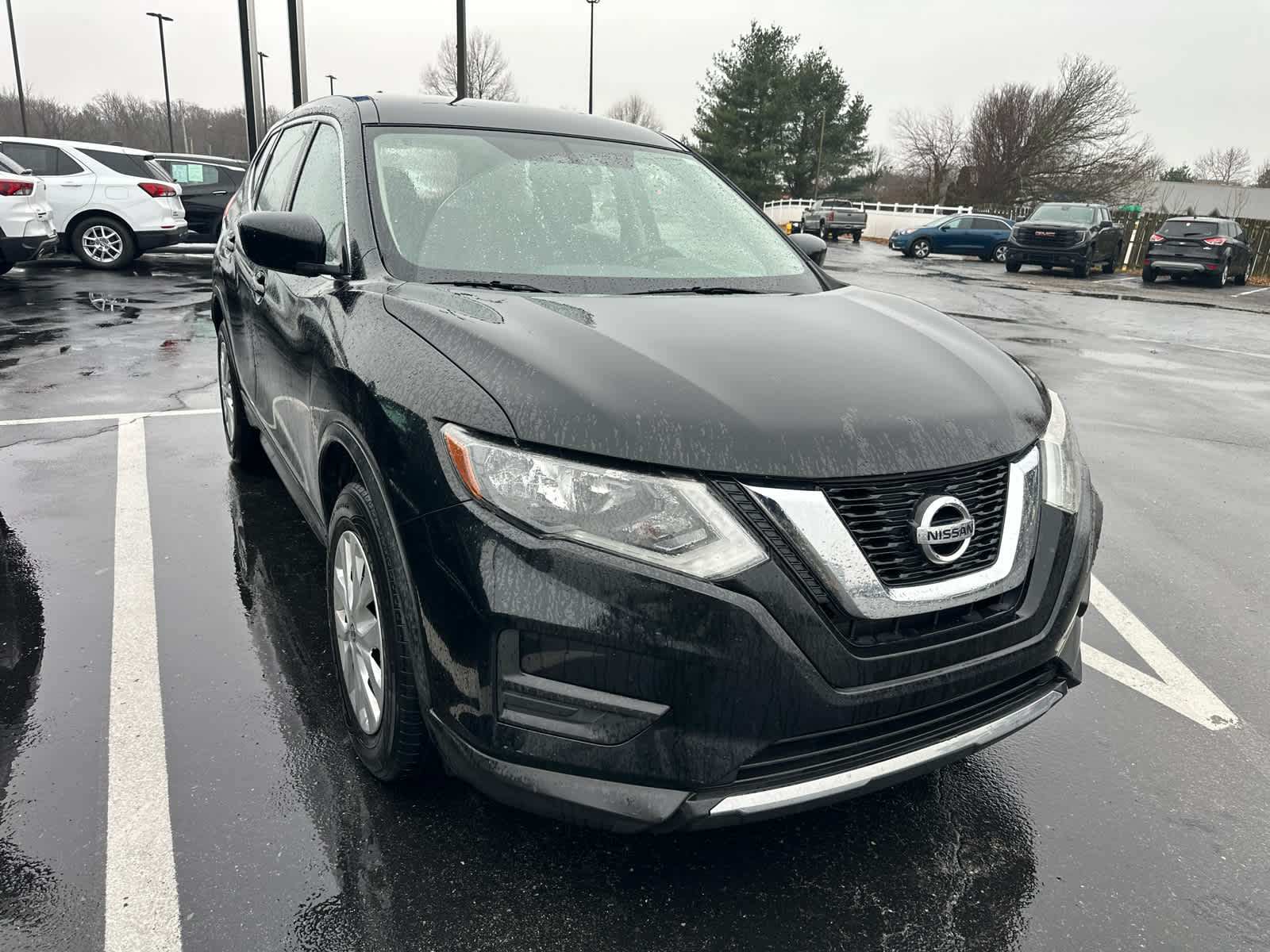 Used 2017 Nissan Rogue S with VIN JN8AT2MV5HW261408 for sale in Dover, DE