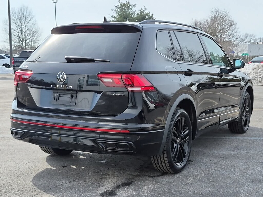 Used 2022 Volkswagen Tiguan SE R-Line Black