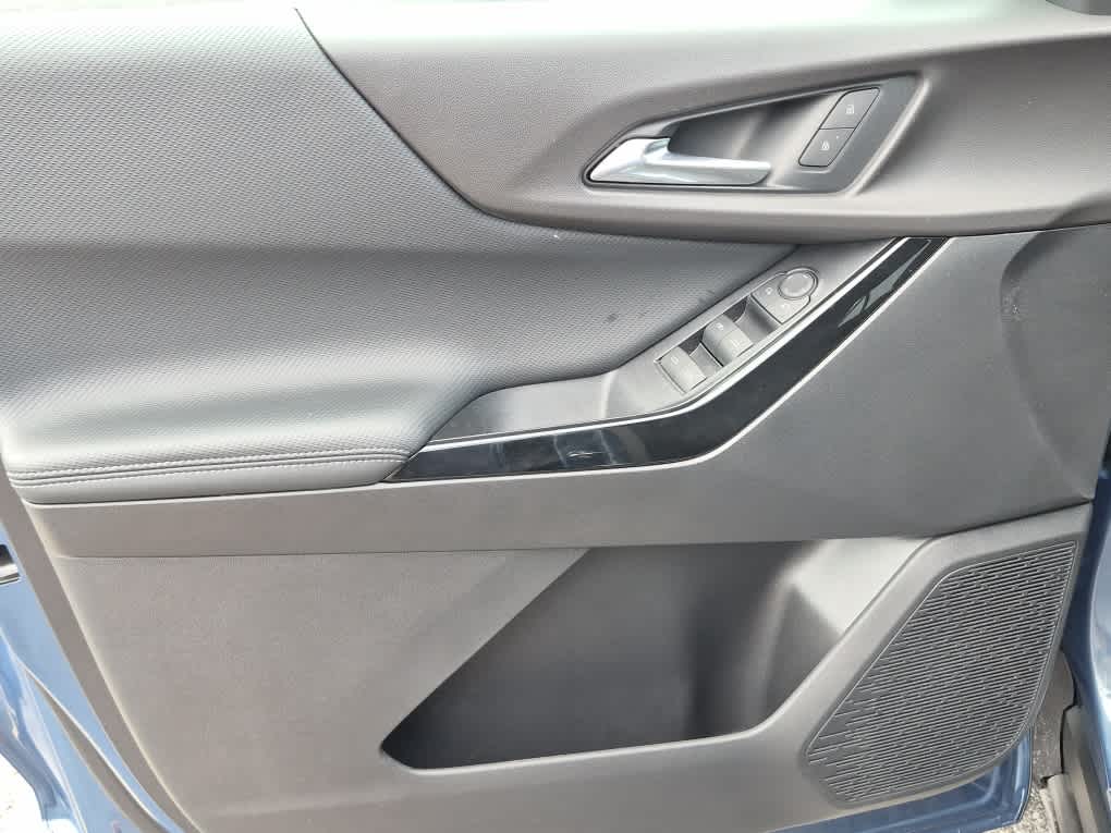2027 Chevrolet Equinox LT - Photo 9