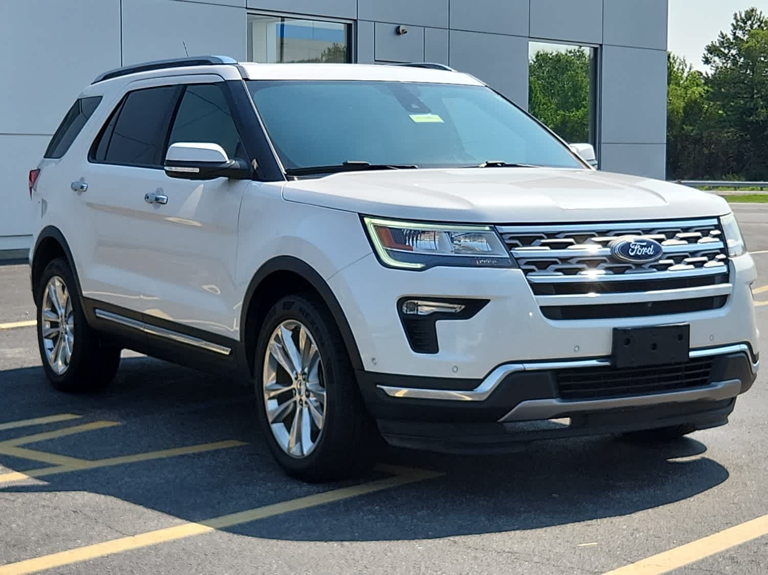 Used 2019 Ford Explorer Limited with VIN 1FM5K8FH0KGA05040 for sale in Dover, DE