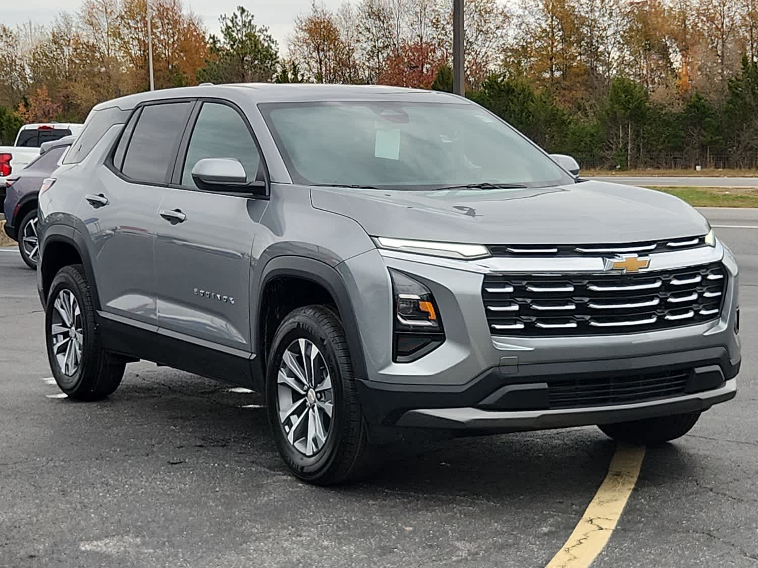 2026 Chevrolet Equinox LT photo 2