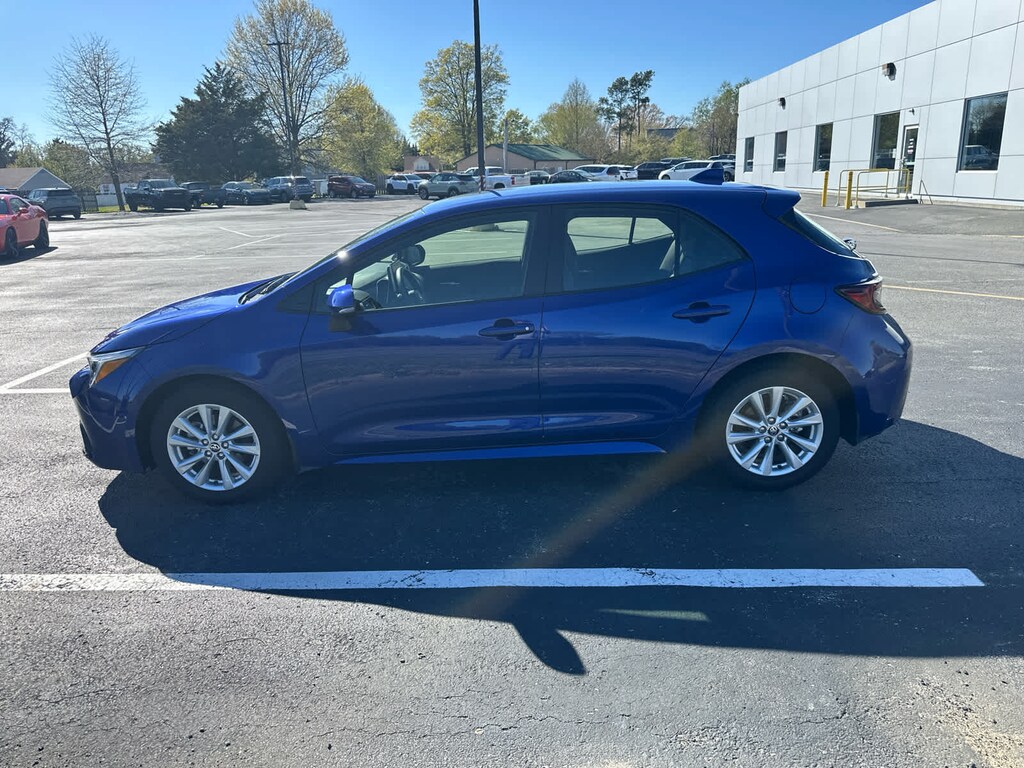 Used 2025 Toyota Corolla Hatchback SE