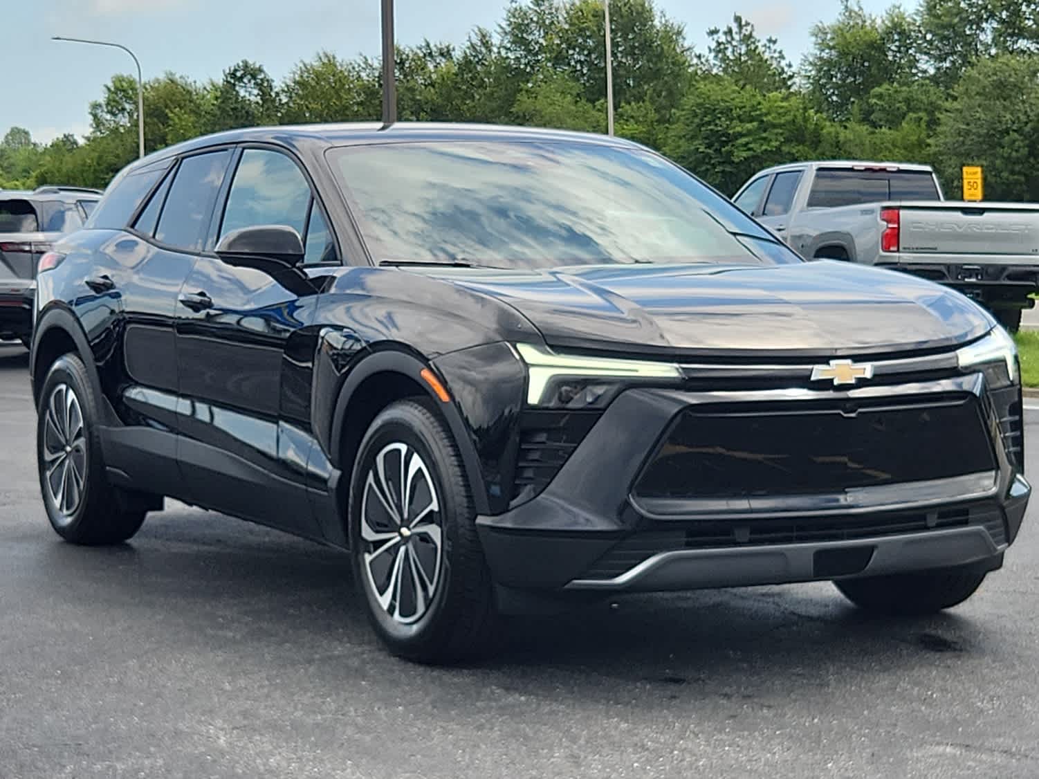 2025 Chevrolet Blazer EV photo 2