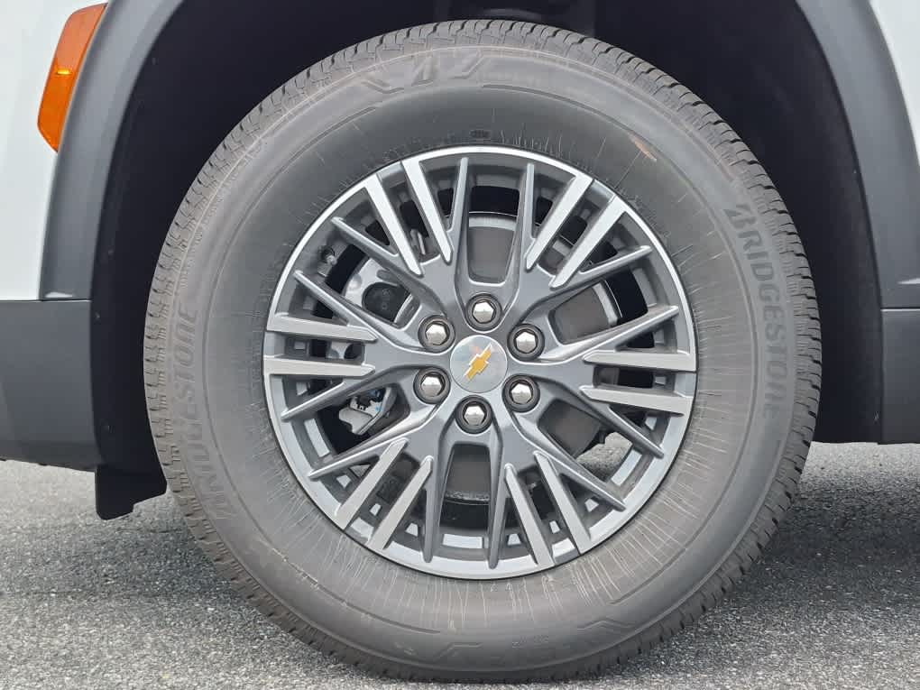 2027 Chevrolet Traverse LT - Photo 6