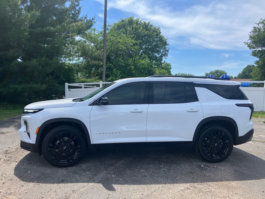 Certified 2025 Chevrolet Traverse LT SUV