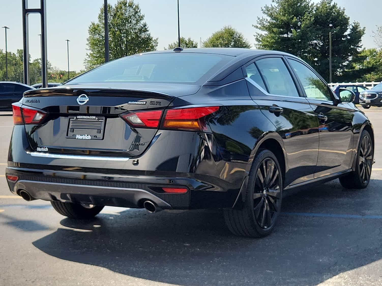 2022 Nissan Altima 2.5 SR photo 3
