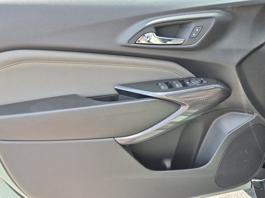 2026 Chevrolet Trax Activ - Photo 9