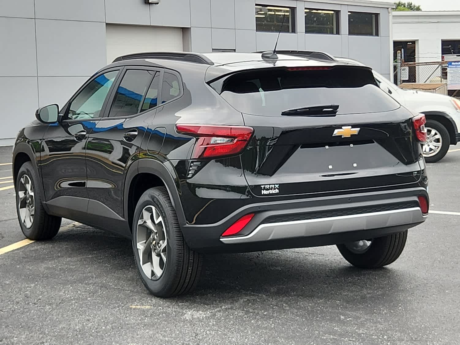 2025 Chevrolet Trax LT photo 4