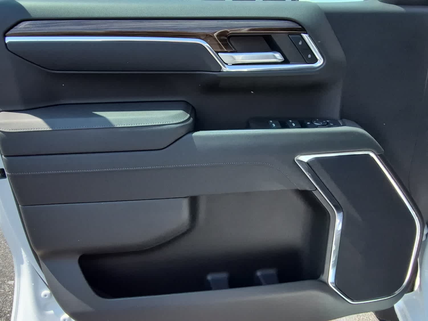 2026 Chevrolet Silverado 1500 LT - Photo 9