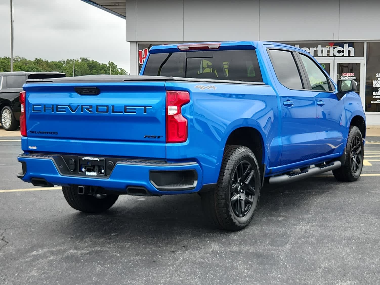 2025 Chevrolet Silverado 1500 RST photo 3