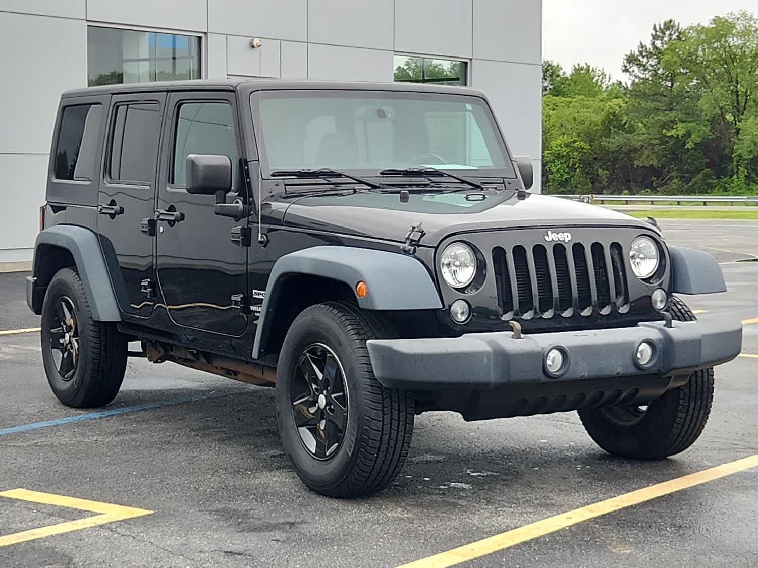 Used 2016 Jeep Wrangler Unlimited Sport S with VIN 1C4BJWDG1GL116803 for sale in Dover, DE