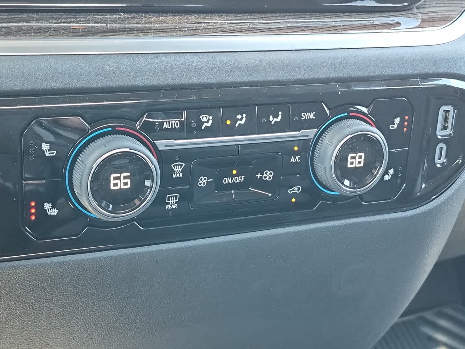 2026 Chevrolet Silverado 1500 LT - Photo 14