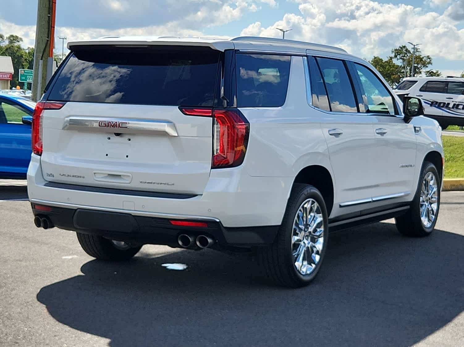 2023 Gmc Yukon Denali photo 2