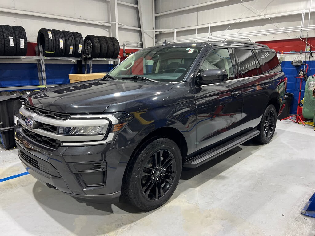 Used 2024 Ford Expedition XLT