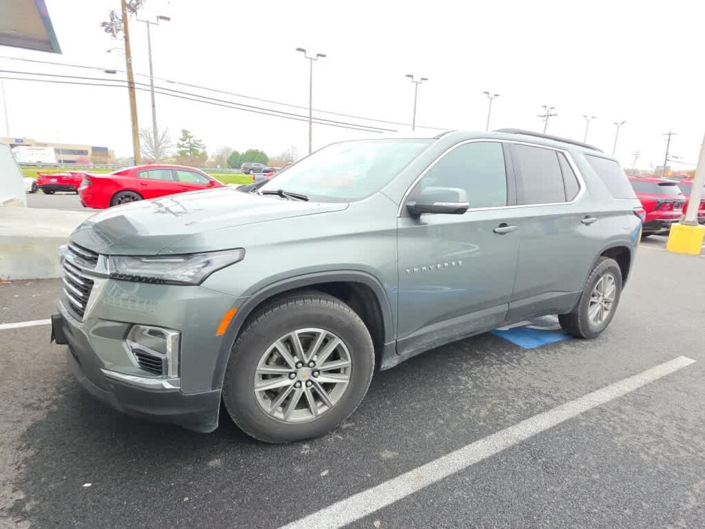 Used 2023 Chevrolet Traverse LT Cloth SUV