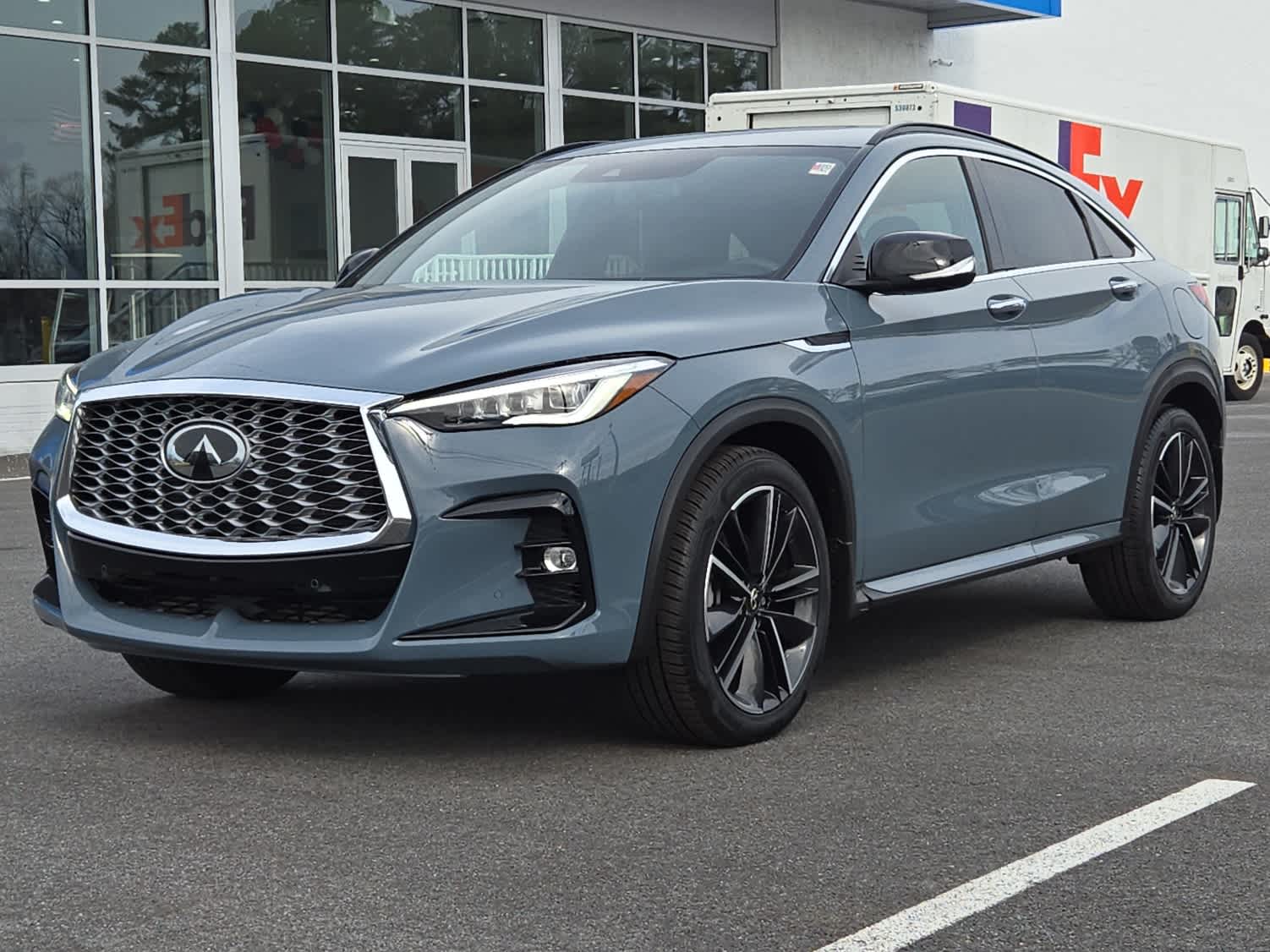 2023 INFINITI QX55 Essential