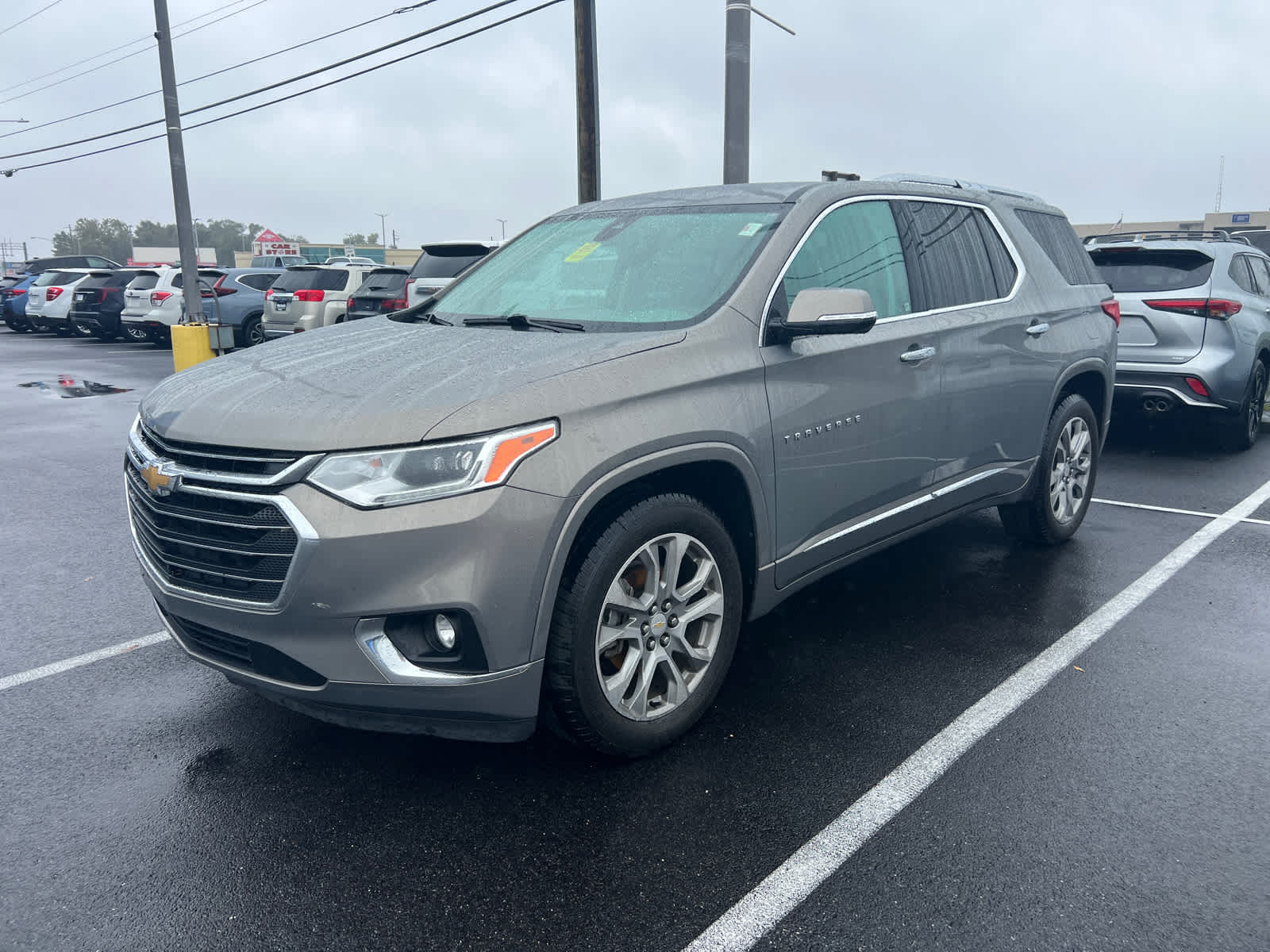 2019 Chevrolet Traverse Premier photo 2