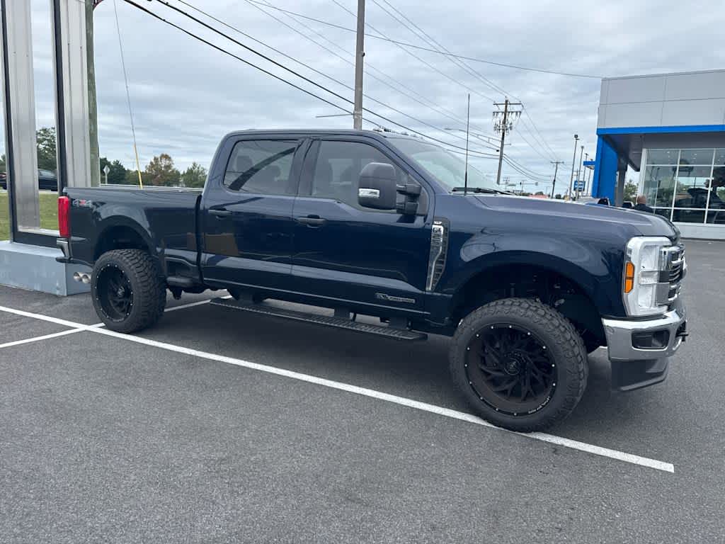 2024 Ford F-250 XLT photo 2