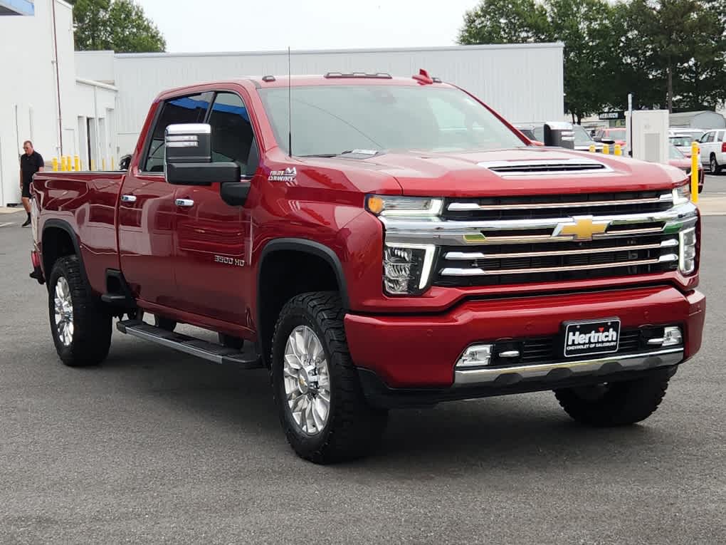 2022 Chevrolet Silverado 3500HD High Country photo 2