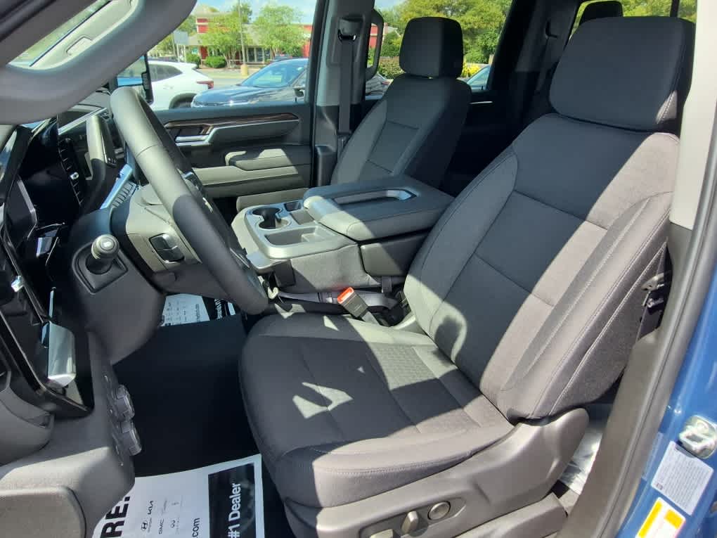 2026 Chevrolet Silverado 3500 HD LT - Photo 10