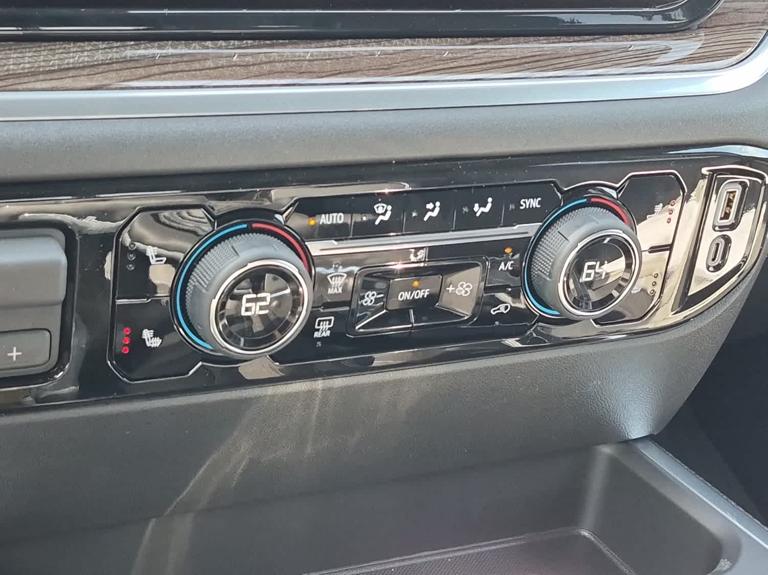 2026 Chevrolet Silverado 1500 LT - Photo 15