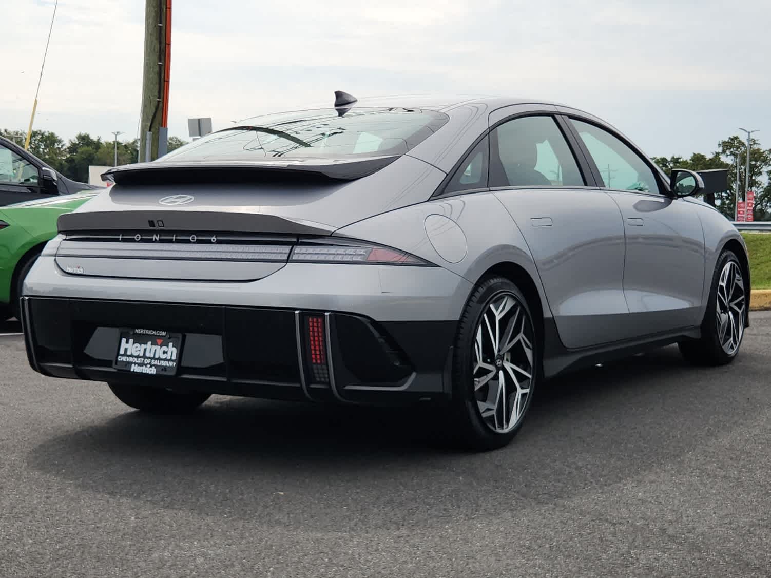 2023 Hyundai Ioniq 6 SEL photo 2