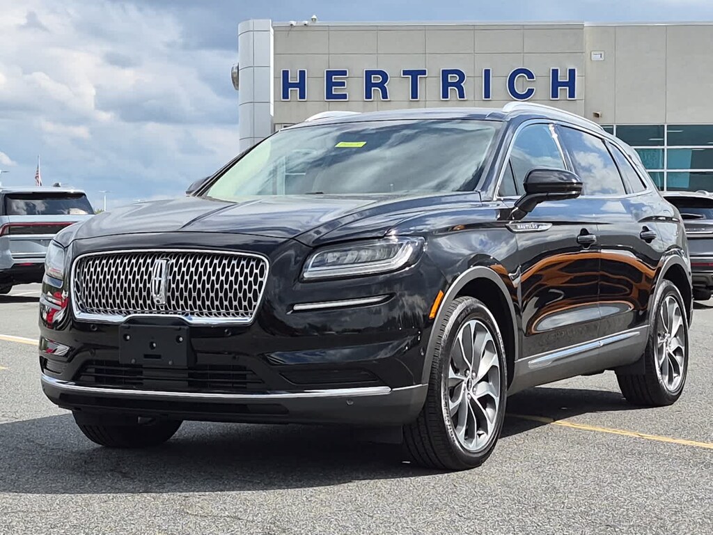 Used 2023 Lincoln Nautilus Reserve