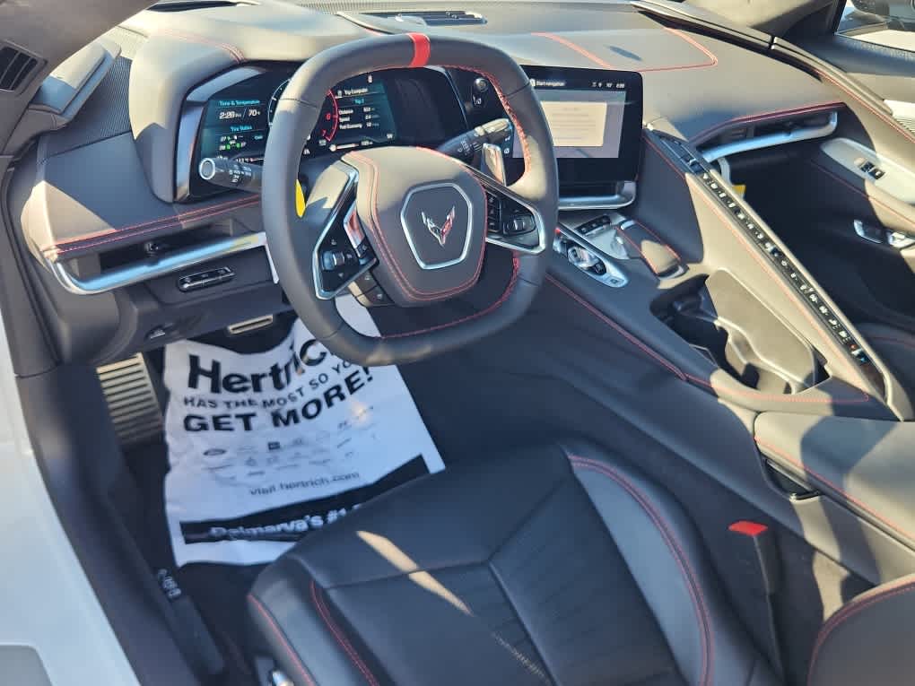 2025 Chevrolet Corvette 3LT - Photo 8