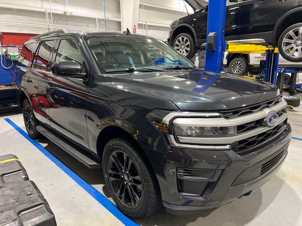 Used 2024 Ford Expedition XLT