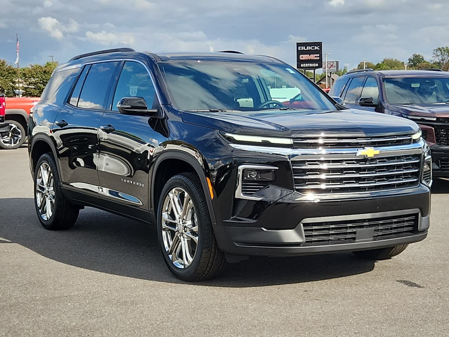 2026 Chevrolet Traverse photo 2