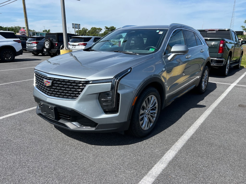 Used 2025 CADILLAC XT4 Premium Luxury SUV