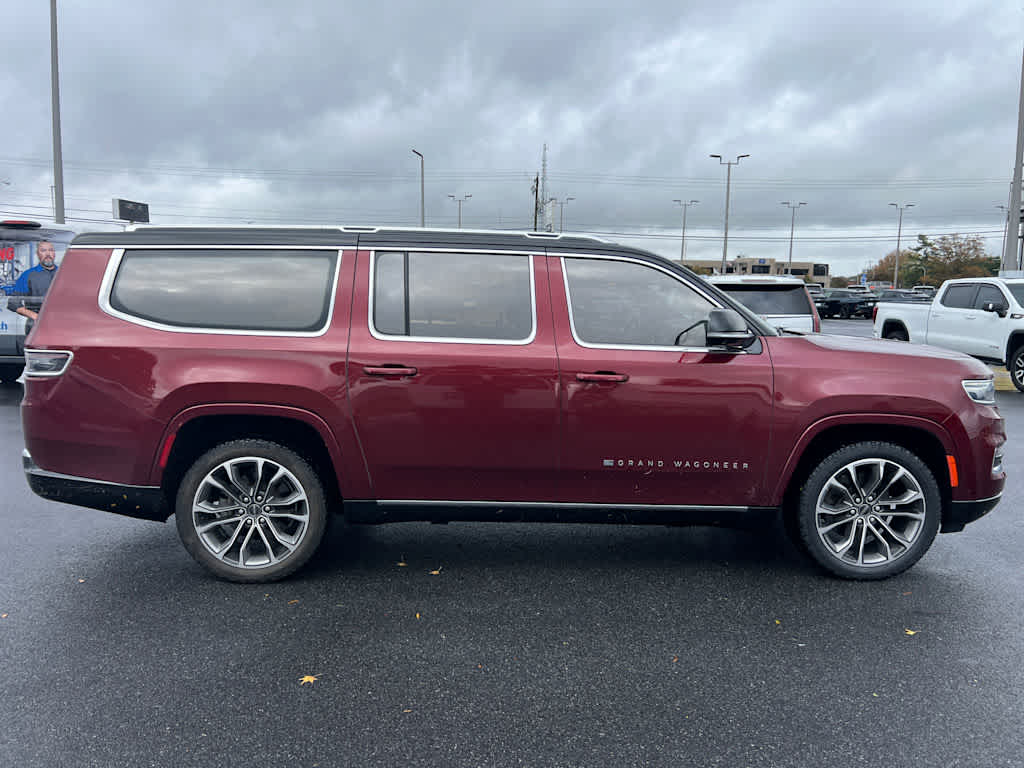2023 Jeep Grand Wagoneer L III photo 3