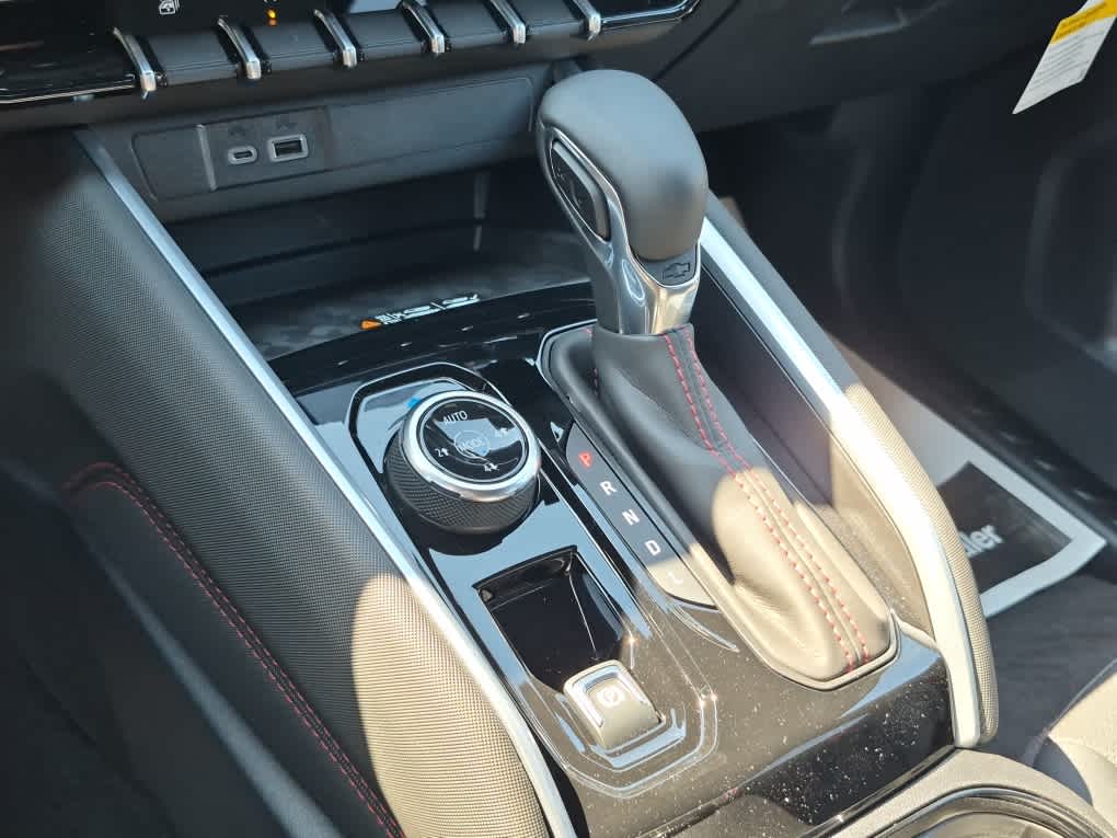 2026 Chevrolet Colorado Z71 - Photo 12