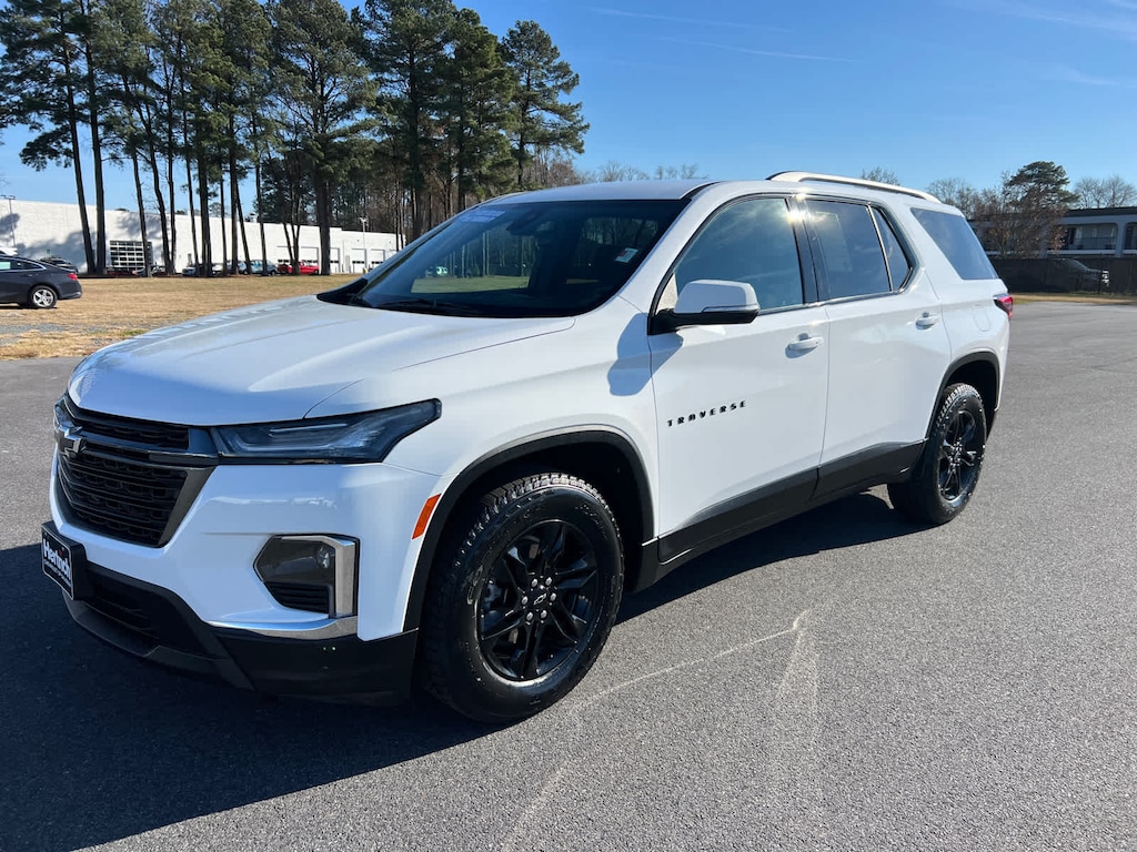 Certified 2023 Chevrolet Traverse LT Cloth SUV