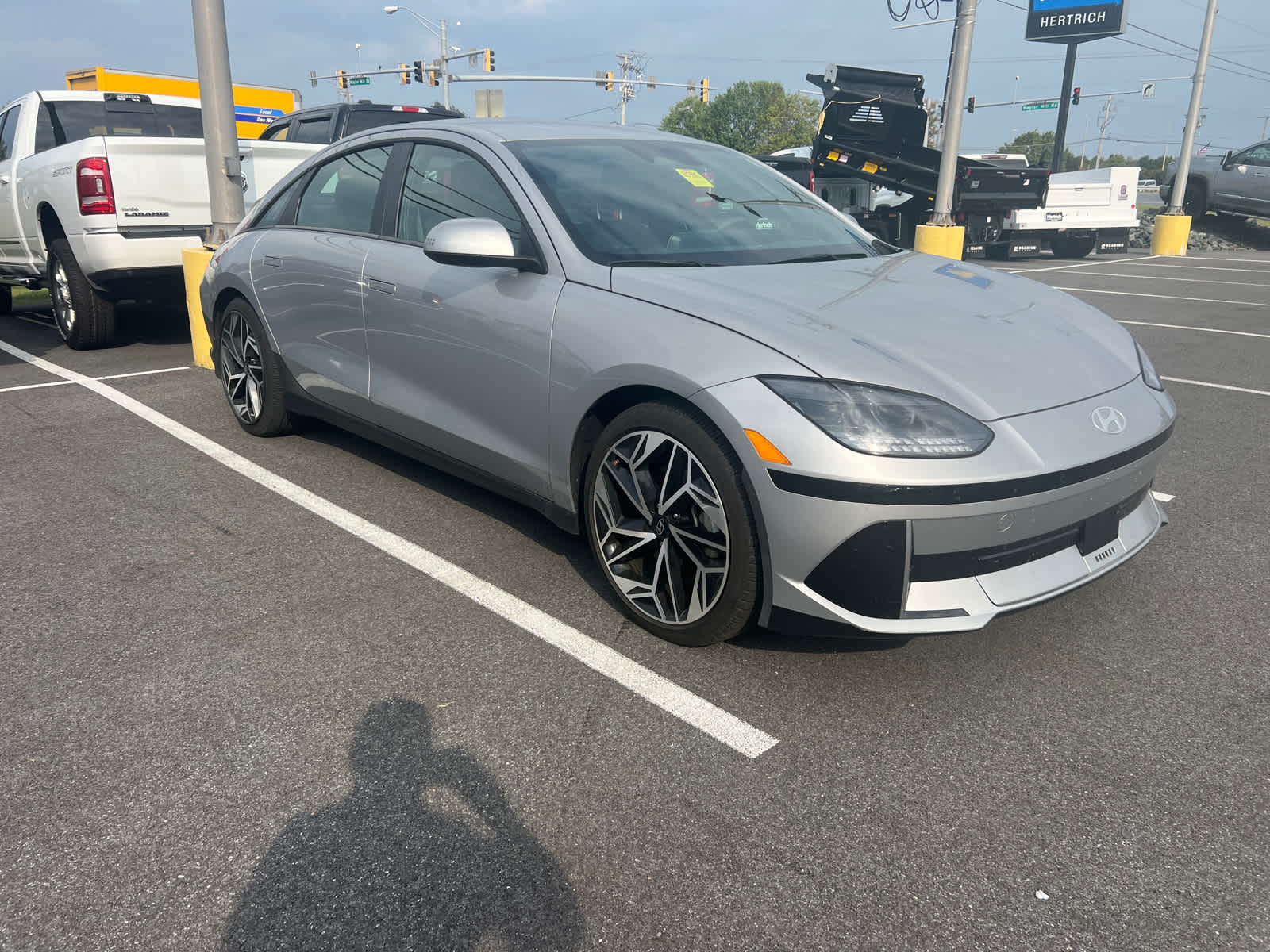2023 Hyundai Ioniq 6 SEL photo 2