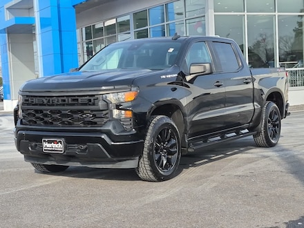 2022 Chevrolet Silverado 1500 Custom Truck