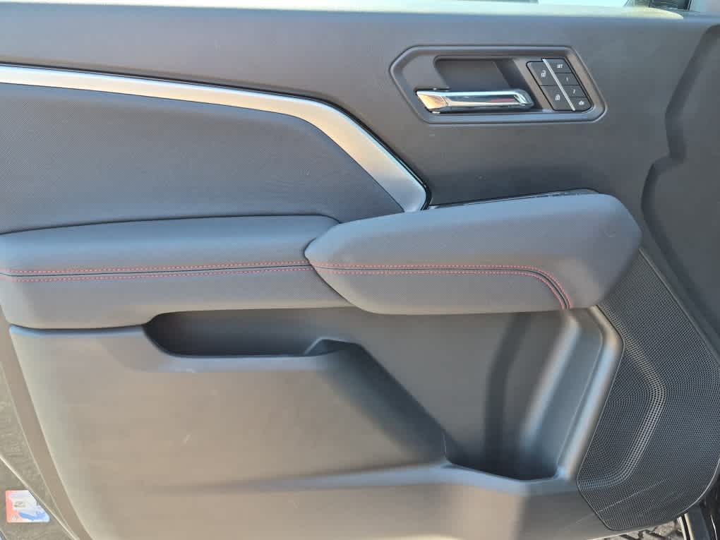 2026 Chevrolet Colorado Z71 - Photo 9