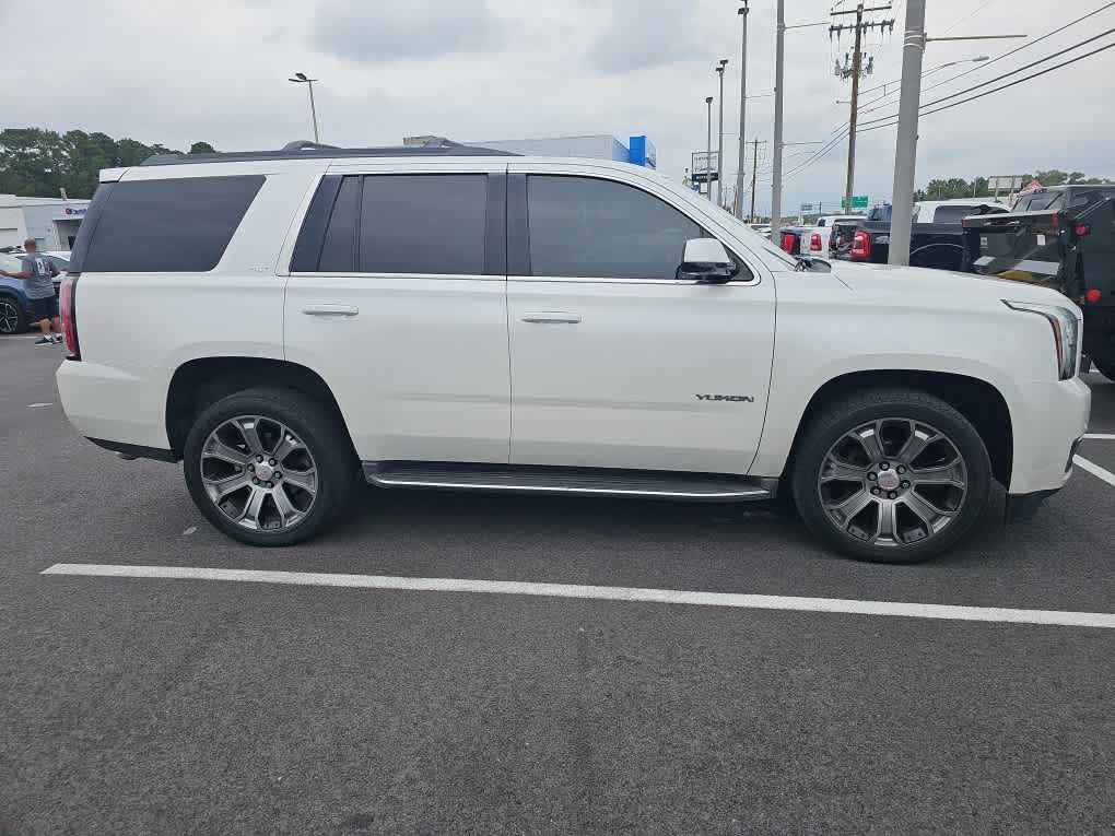 2016 Gmc Yukon SLT photo 3