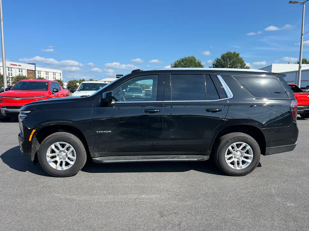 2025 Chevrolet Tahoe LS photo 4