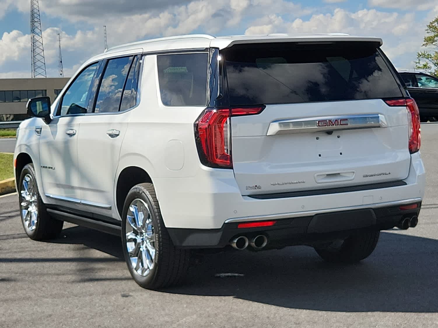 2023 Gmc Yukon Denali photo 3