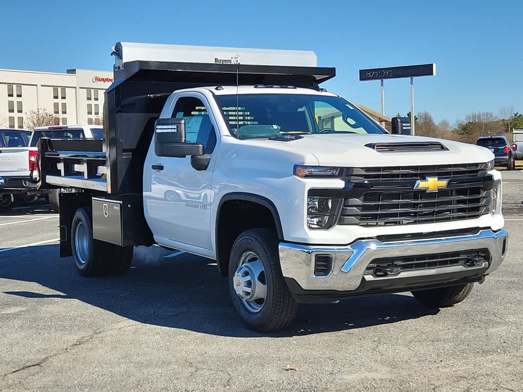 2024 Chevrolet Silverado 3500HD Work Truck photo 2